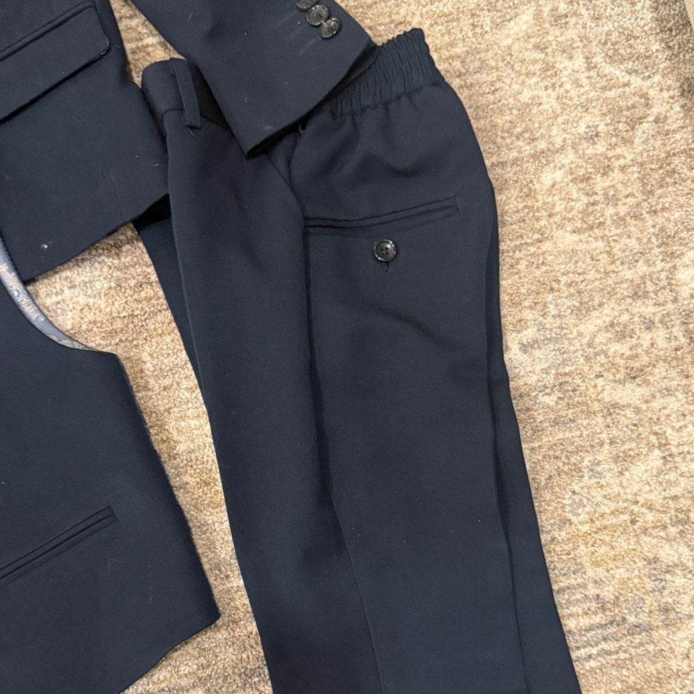 Boys' Navy 3-Piece Suit Set with Vest and Tie EUC size 6 - Picture 3 of 8